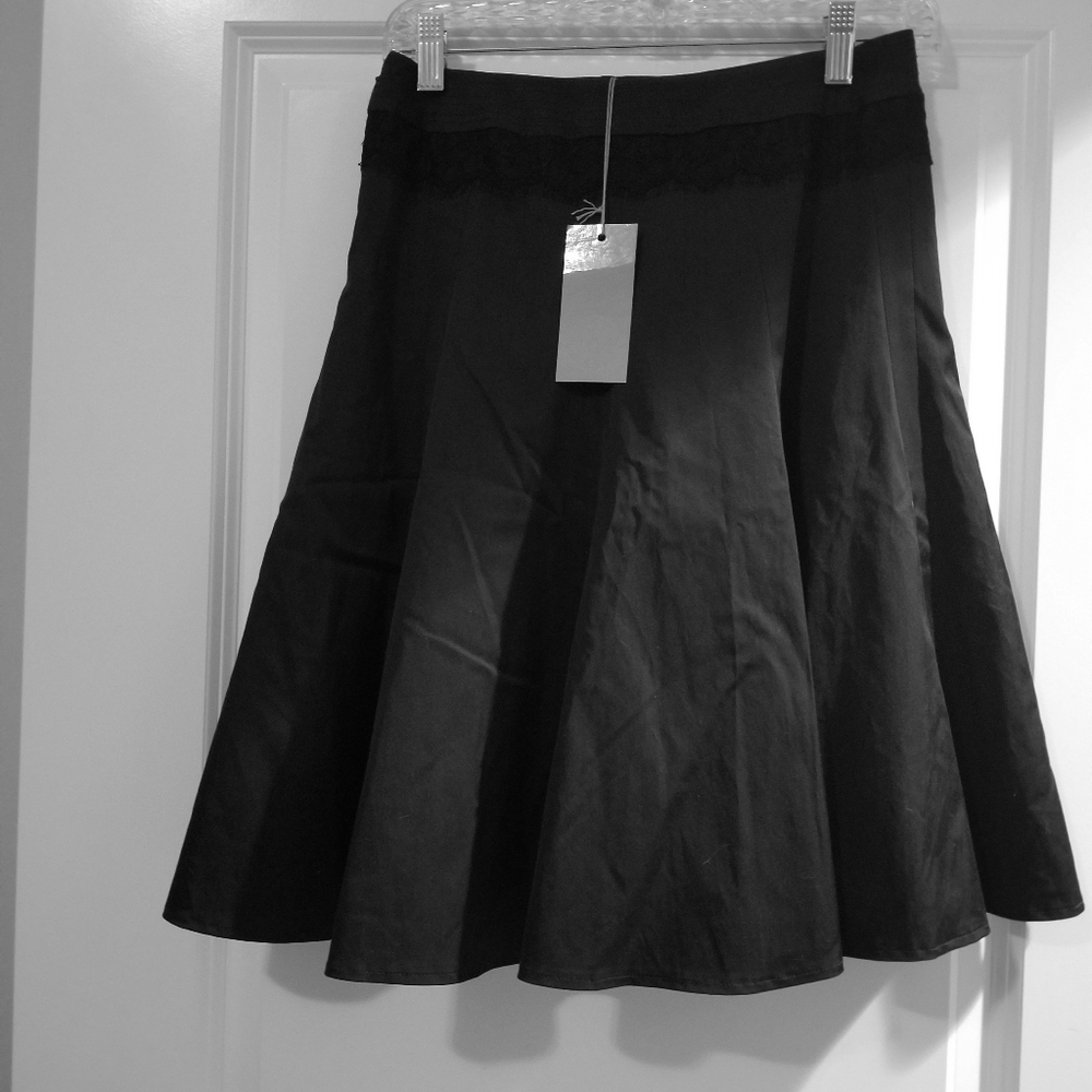 Karen Millen England Black skirt size 4 brand new